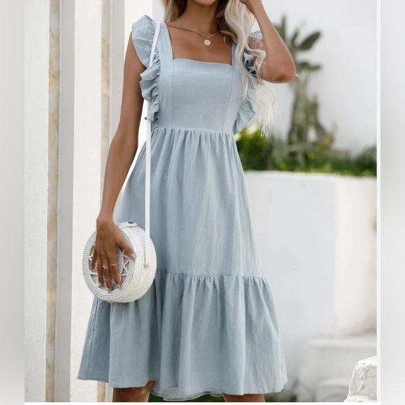 Backless butterfly sleeve midi dress - Picture 3 of 3